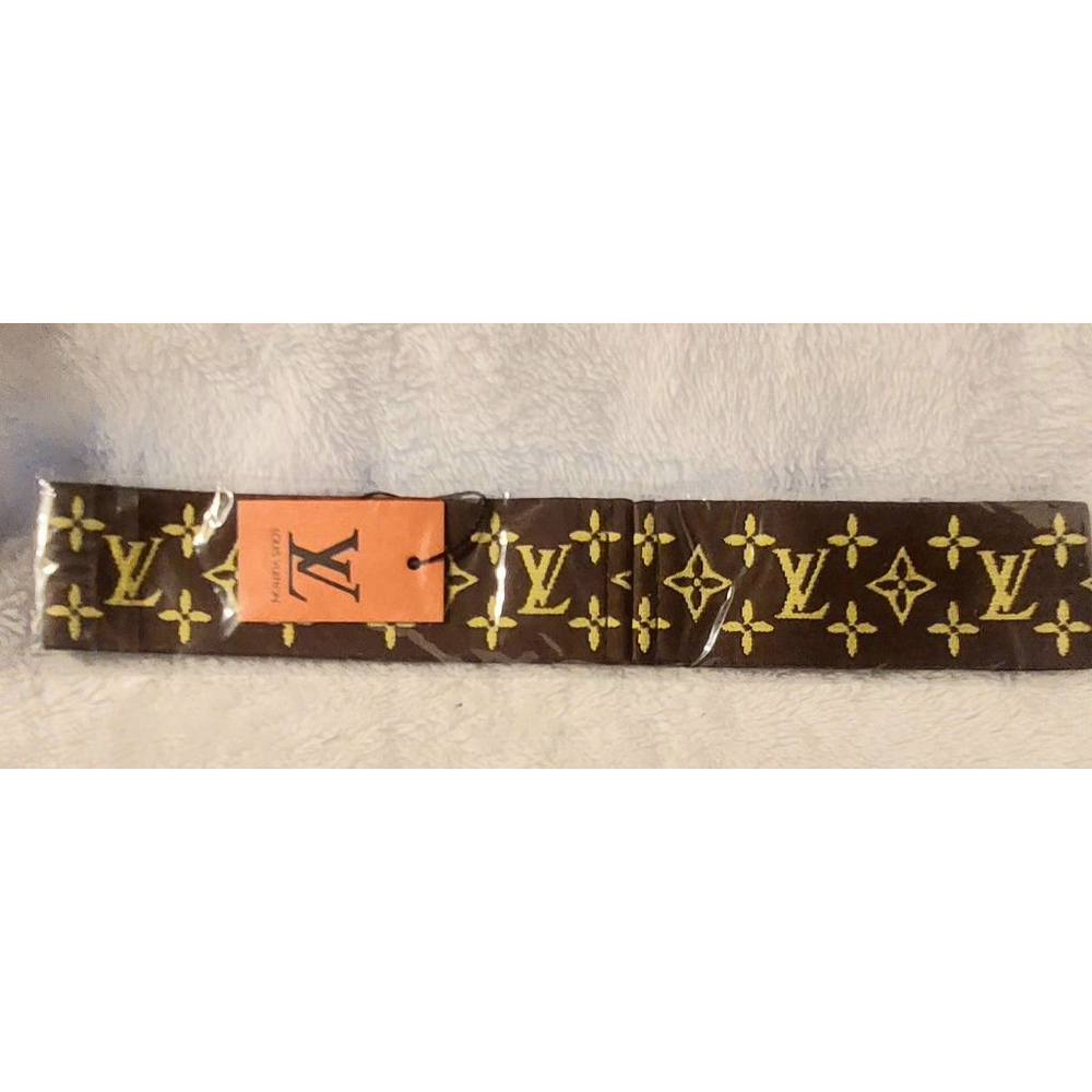 You Yearning for yellow and brown headband.